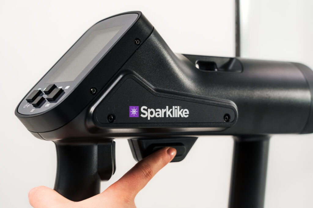 Sparklike Handheld Nova reads QR codes